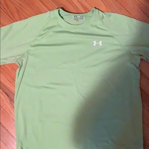 UNDER ARMOUR  WORKOUT SHIRT